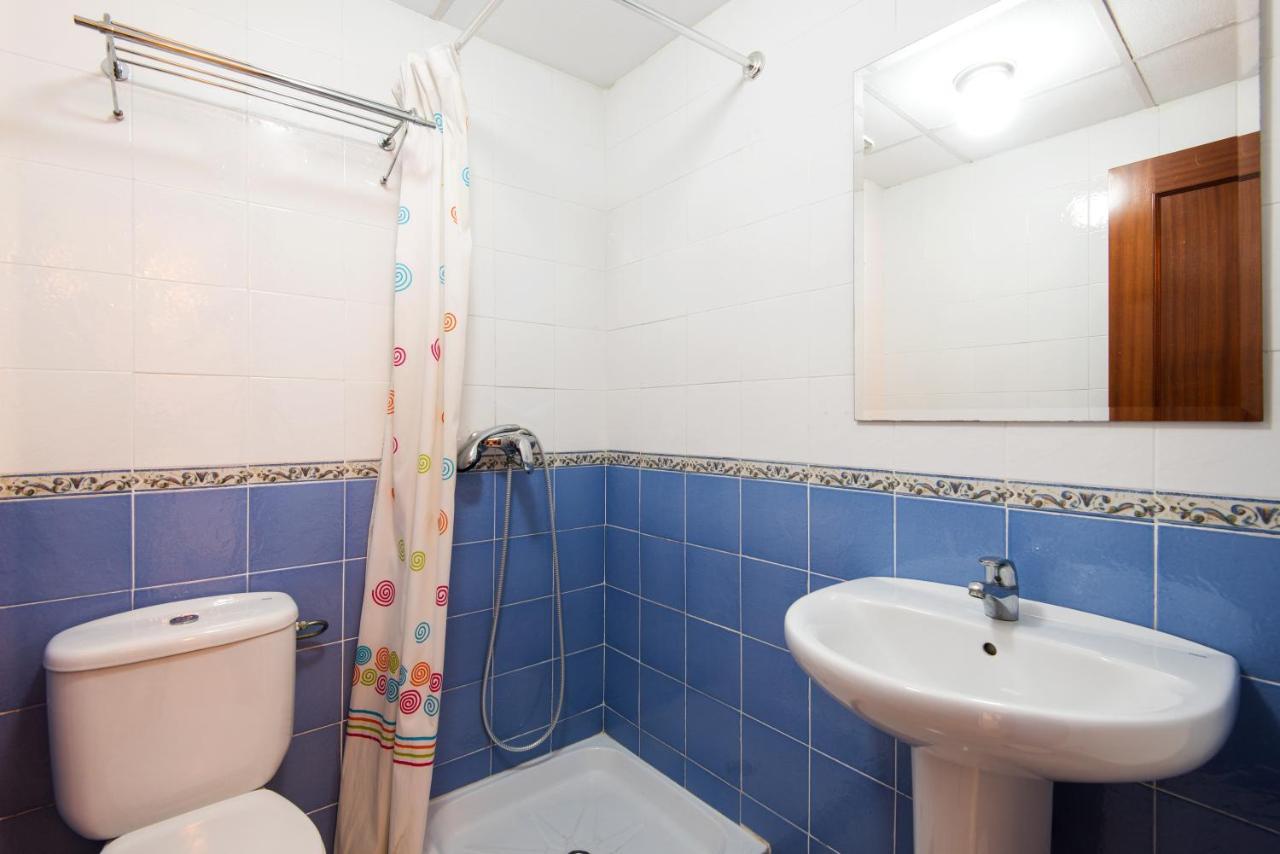Center 2bed 2b Aircon Wif And Parking Free Apartament