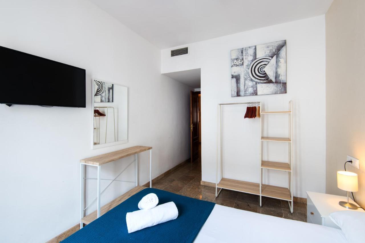 Center 2bed 2b Aircon Wif And Parking Free Apartament